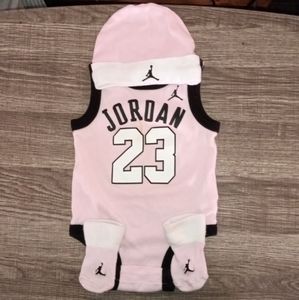 JORDAN Baby 0-6 Month Onesie Set